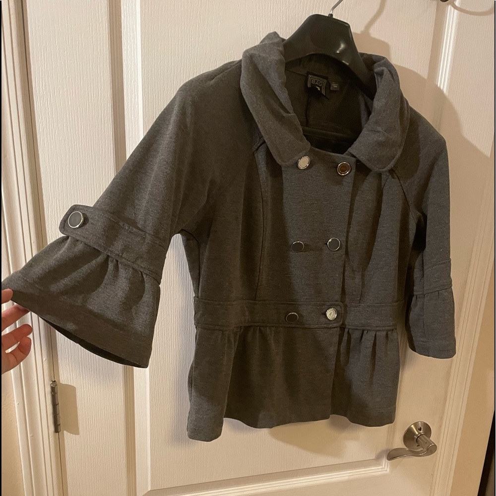 Peplum cropped sleeve jacket